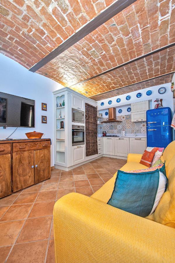 B&B Bone Novelle Dimora Storica Palazzo Zuzi LʼAquila Exterior foto